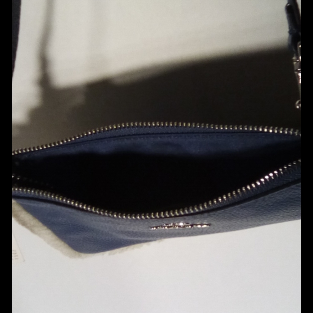 Handbag - Picture 6 of 7